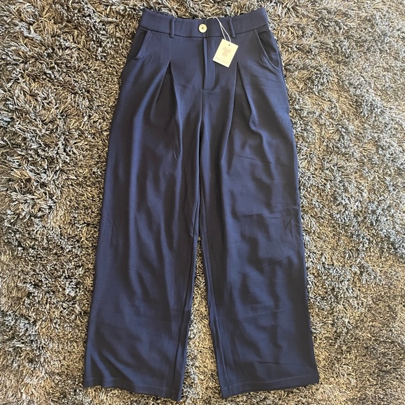 🌸NWT CLOZOZ NAVY BLIE LIGHTWEIGHT HIGH WAISTED WIDE LEG PANT SIZE SMALL🌸 - Picture 3 of 5